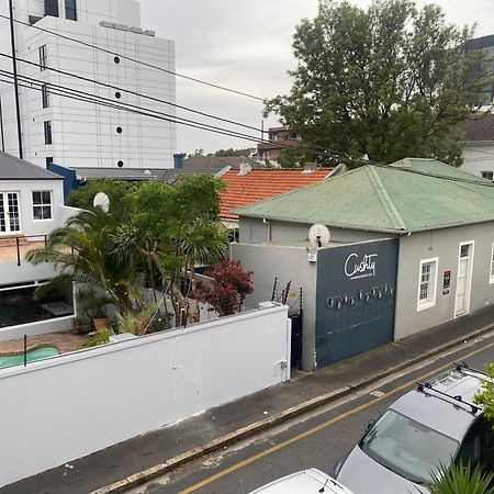 Private Room In Green Point - Atlantic Seaboard - ケープタウン エクステリア 写真