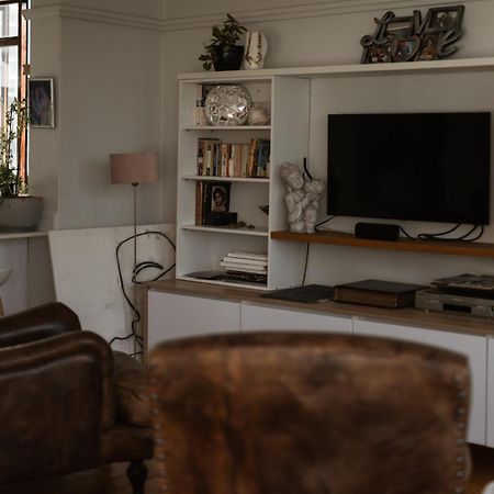 Private Room In Green Point - Atlantic Seaboard - ケープタウン エクステリア 写真