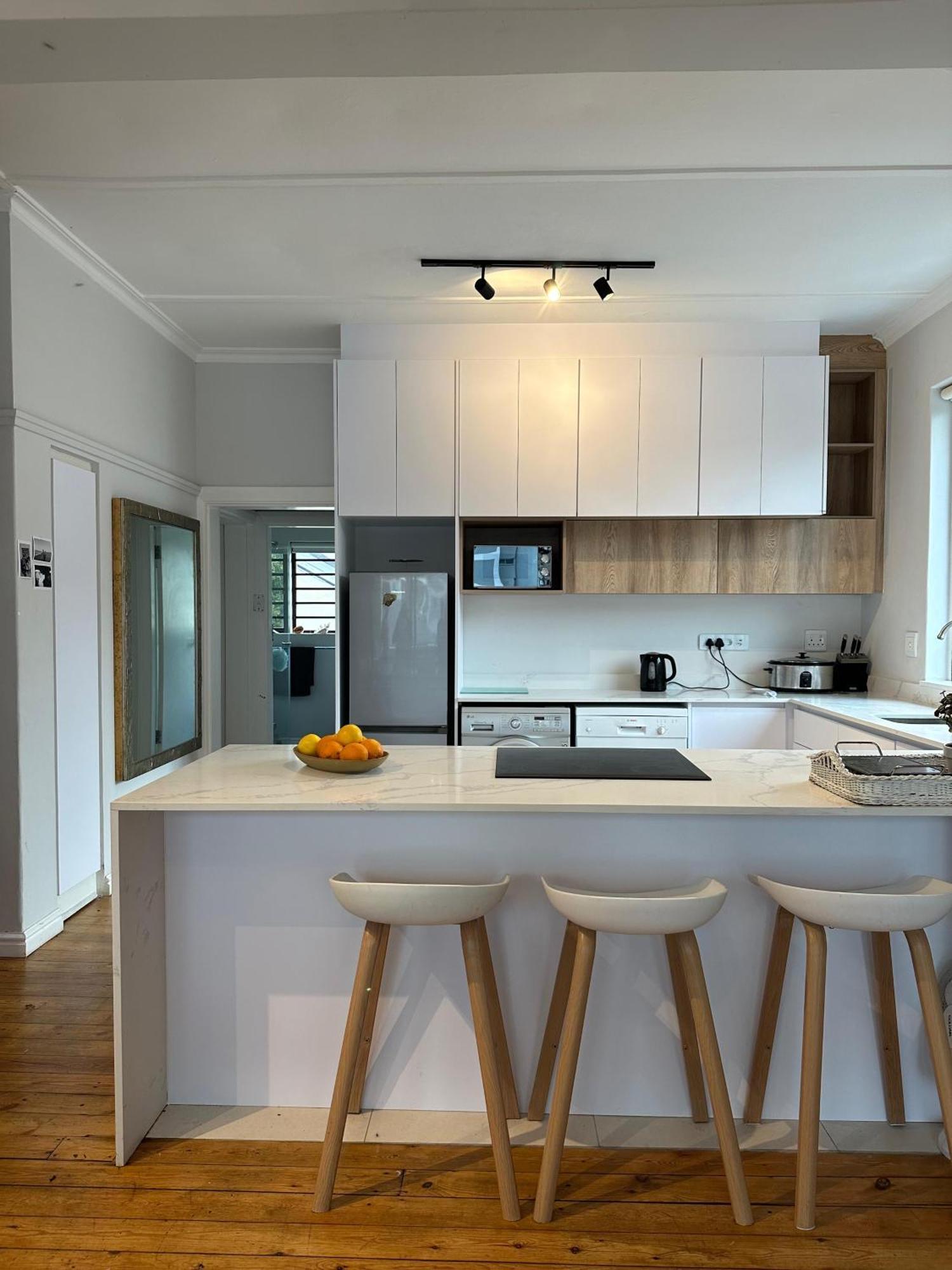 Private Room In Green Point - Atlantic Seaboard - ケープタウン エクステリア 写真