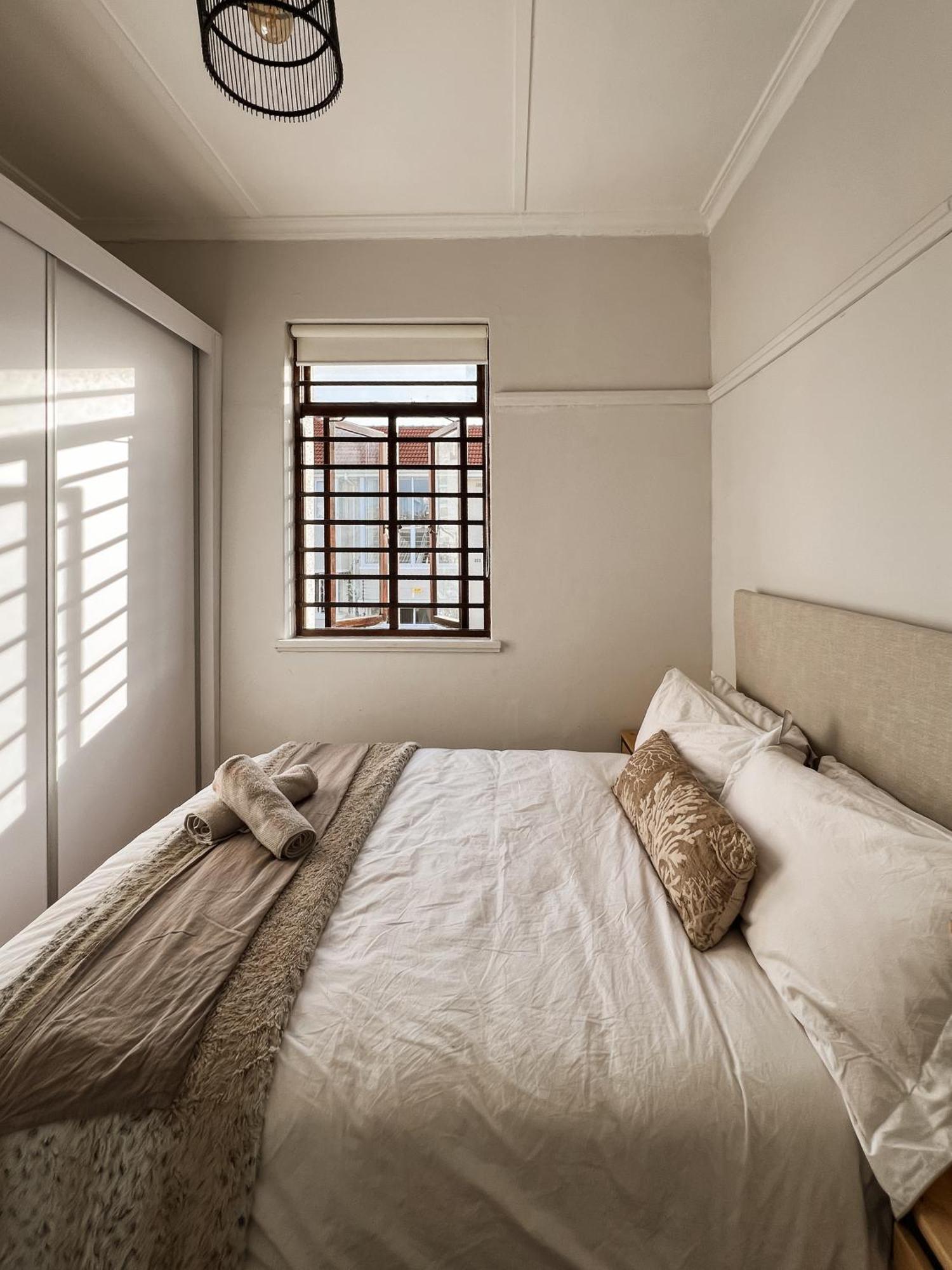 Private Room In Green Point - Atlantic Seaboard - ケープタウン エクステリア 写真